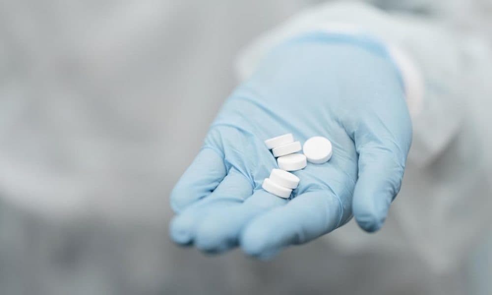 UK government aims to have COVID pill by autumn