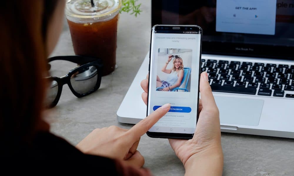 Chiang,Mai,thailand,-,Dec,08,,2017,:samsung,Galaxy,S8,Plus Business dating for innovation and success