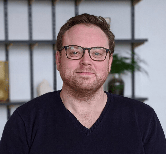 elliott-engers-647×647 Slashing NHS waiting lists with task management tech